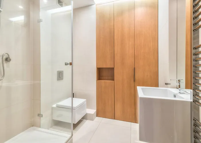 Sea Towers By Northside Apartment